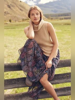 Anthropologie Angel Of The North Sleeveless Turtleneck Sweater